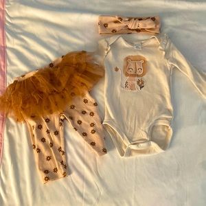 PL baby 6 months baby girl matching set with headband.